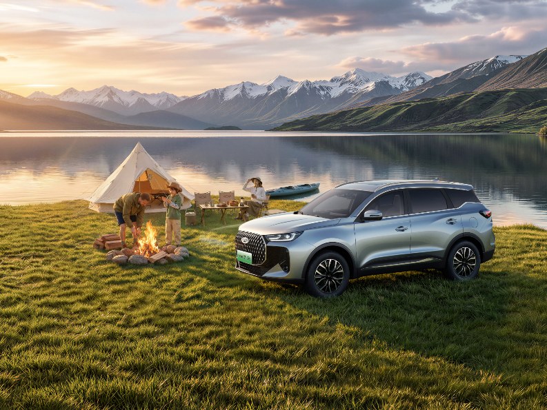 Chery TIGGO 7 at a lakeside campsite
